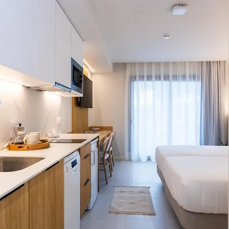 Fels Aparthotel *